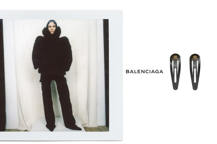 Balenciaga 彈開式髮夾:被放大燈照到的尺寸,別起來超可愛!