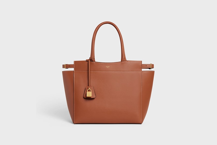 celine-medium-cabas-handbag-is-the-ideal-choice-for-workplace-outfit-03