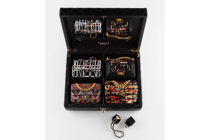 chanels-2022-set-of-4-minis-bags-released-04