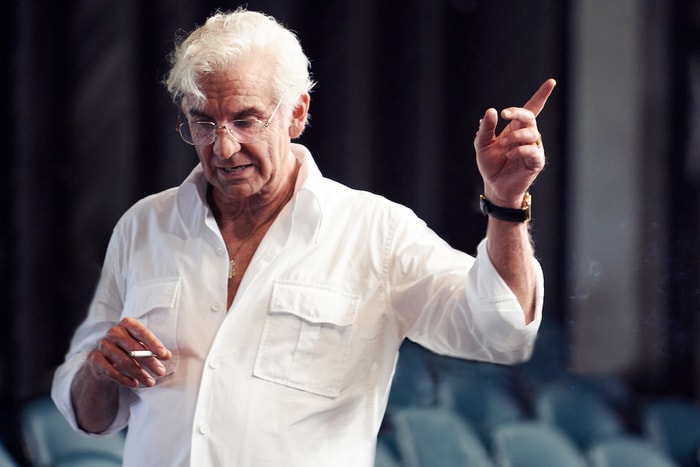 《A Star Is Born》下一個斜槓新作,Bradley Cooper《Maestro》光劇照就先引話題!