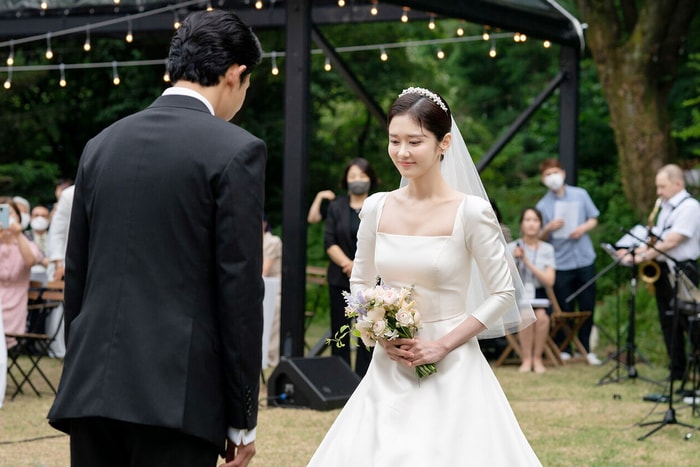開朗少女結婚記:張娜拉低調完婚,粉絲都忍不住讚嘆她 20 年來的童顏!