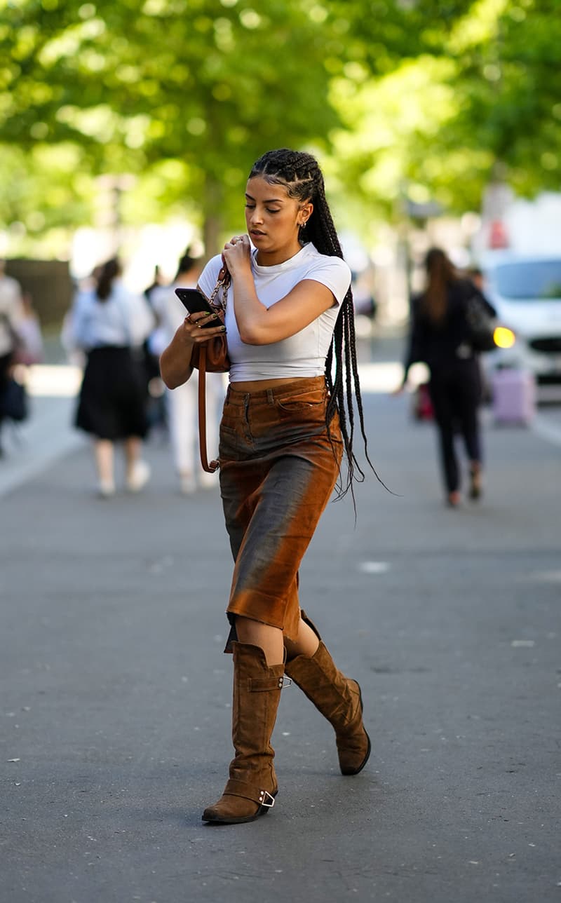 Haute Couture Fall Winter 22 23 Fashion week street Snap Style Outfit Idea