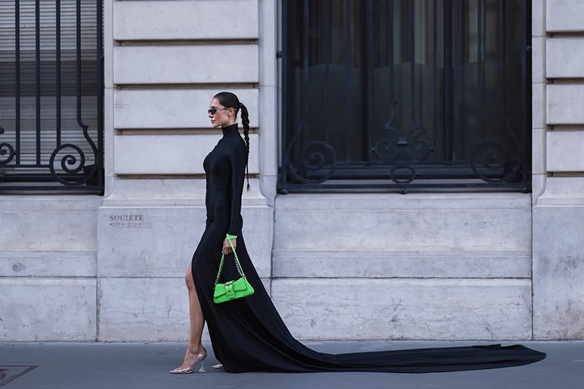 Haute Couture Fall Winter 22 23 Fashion week street Snap Style Outfit Idea