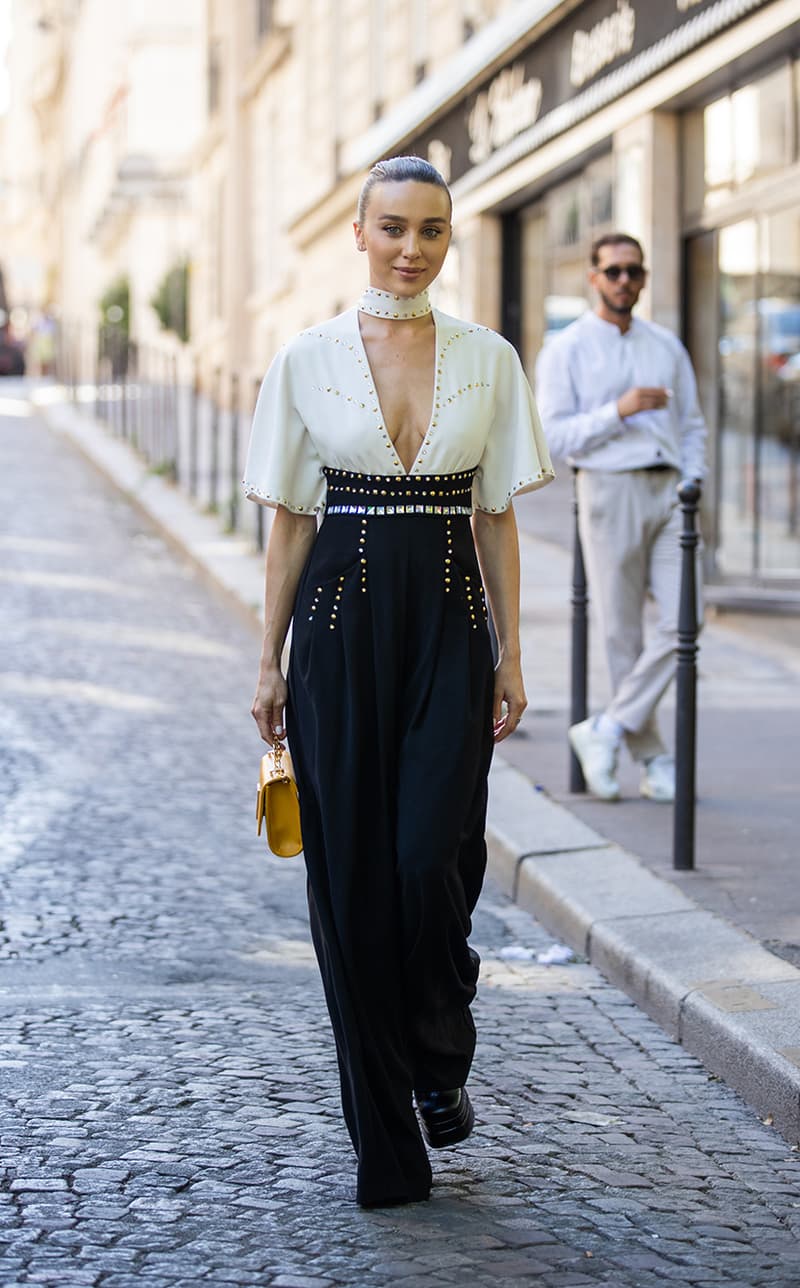 Haute Couture Fall Winter 22 23 Fashion week street Snap Style Outfit Idea
