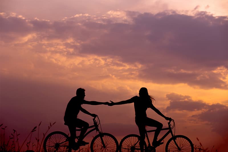 5-tips-for-you-to-meet-your-love-except-from-dating-apps-01