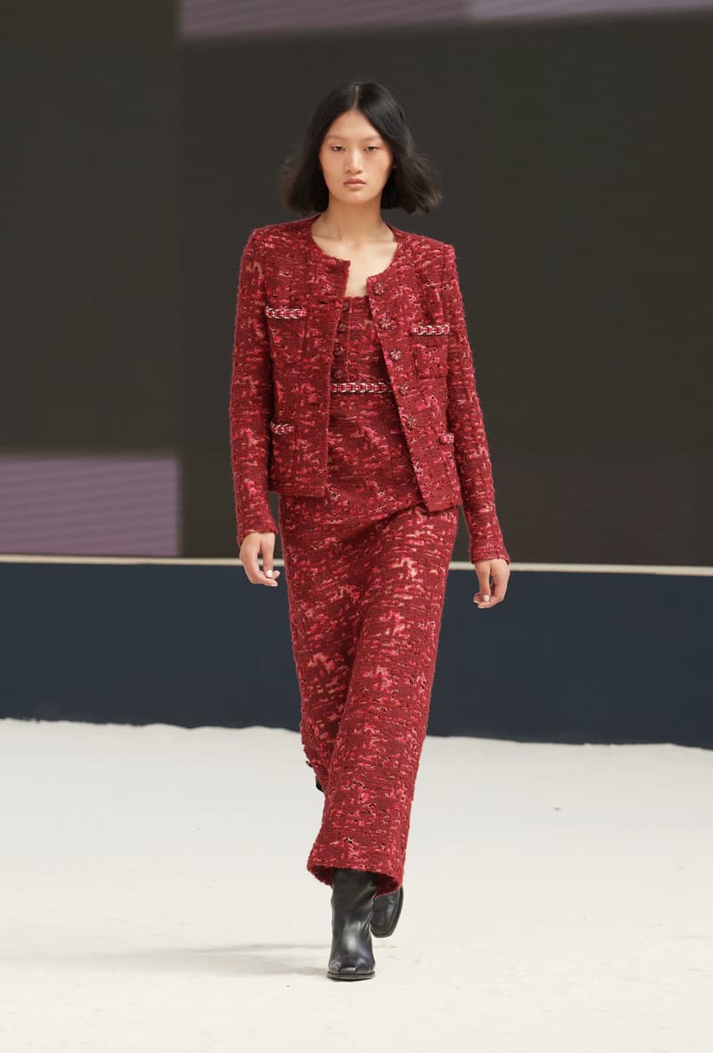 CHANEL 2022/23 fw haute couture show runway