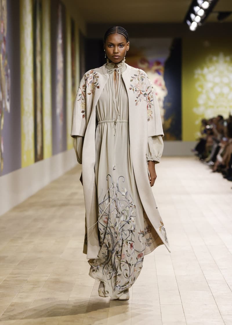 Dior 2022/23 FW Haute Couture show runway