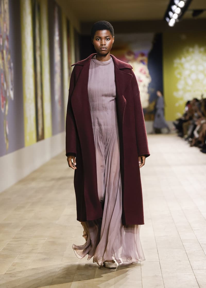 Dior 2022/23 FW Haute Couture show runway