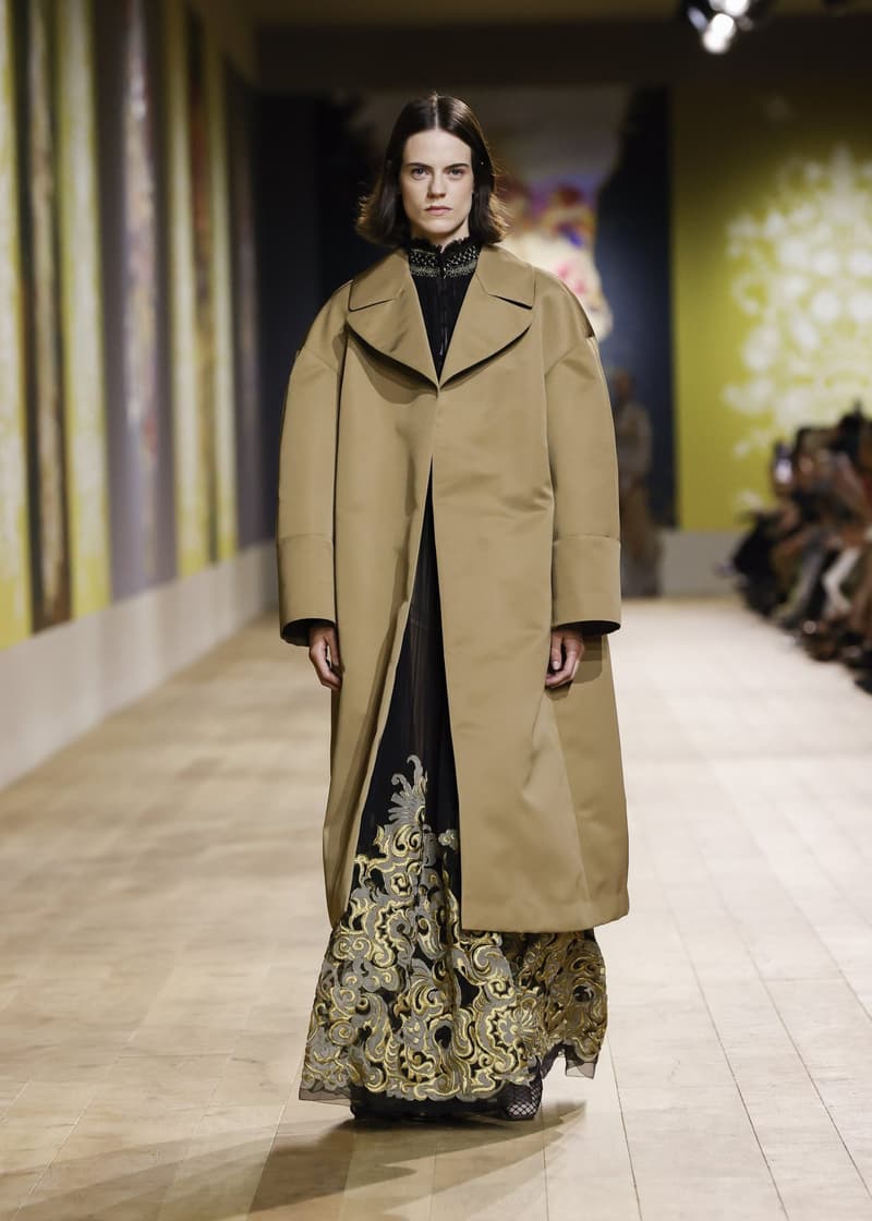 Dior 2022/23 FW Haute Couture show runway