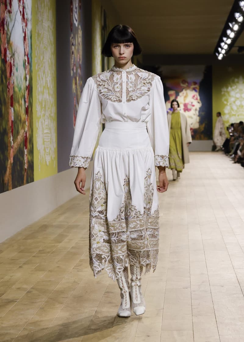 Dior 2022/23 FW Haute Couture show runway