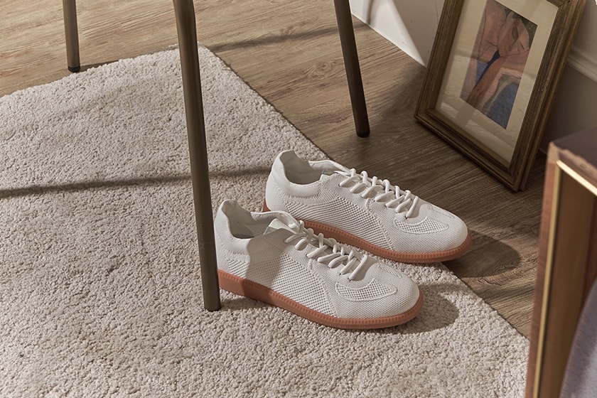 Projext White sneakers pinkoi crowdfunding New Release