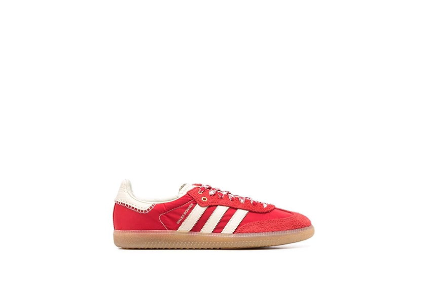 from-kaia-gerber-to-bella-hadid-why-adidas-samba-sneakers-was-the-favorite-of-it-girls-05