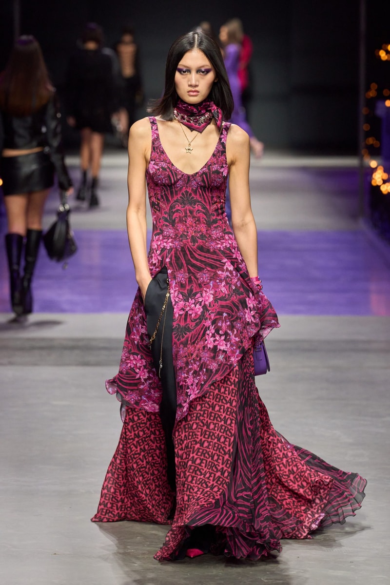 Versace 2023SS fashion show runway mfw