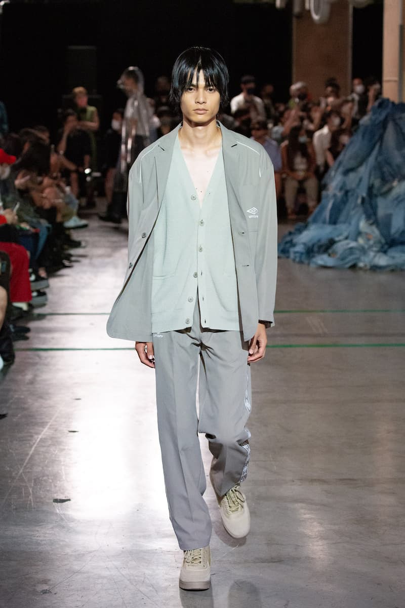 BASICKS DHL umbro MASANORI MORIKAWA tokyo fashion show runway look detail