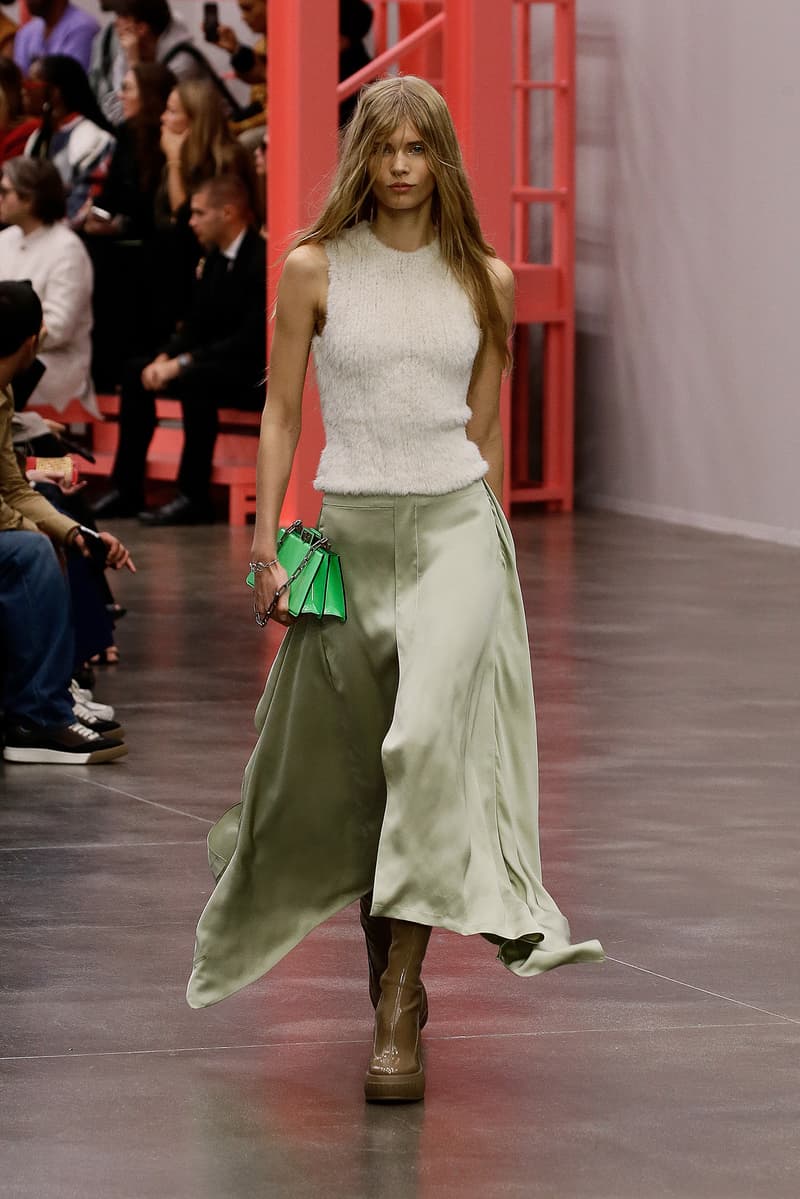 fendi milan mfw 2023 ss kim jones karl handbags detail