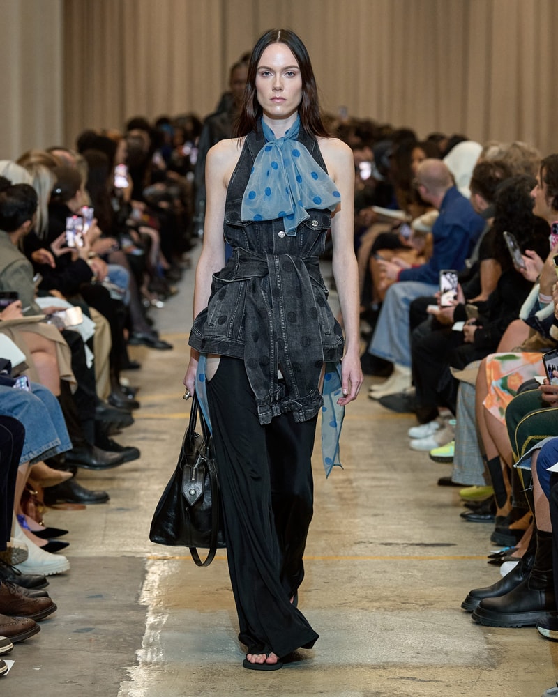 Burberry 2023ss show runway Riccardo Tisci