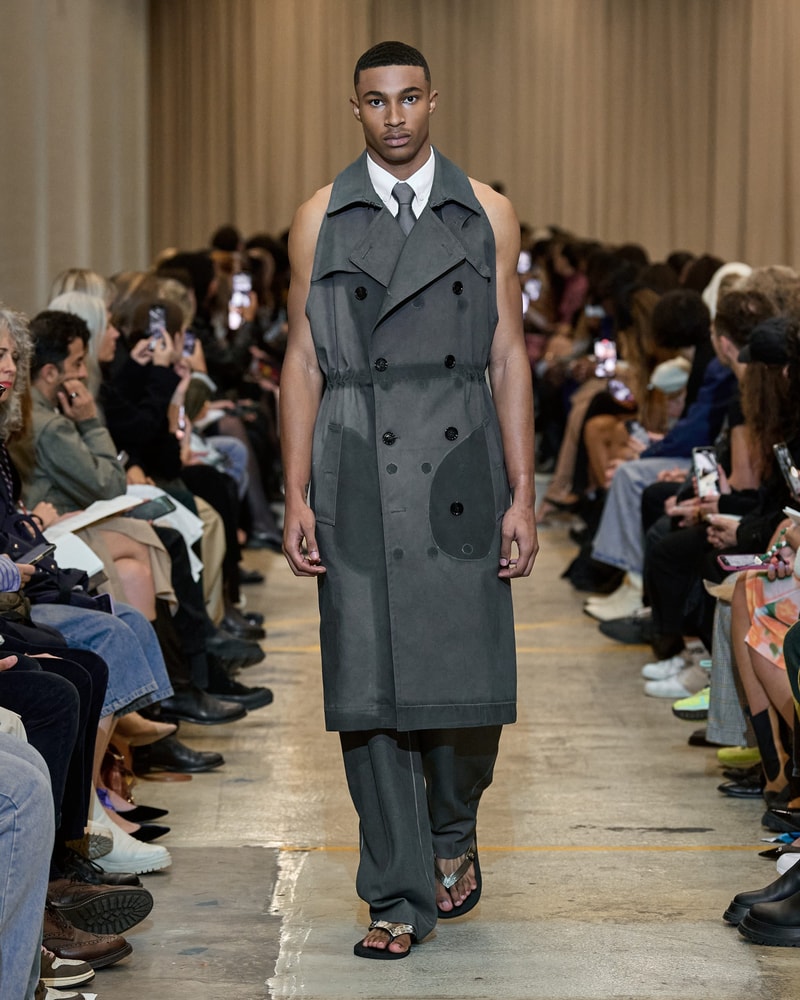Burberry 2023ss show runway Riccardo Tisci