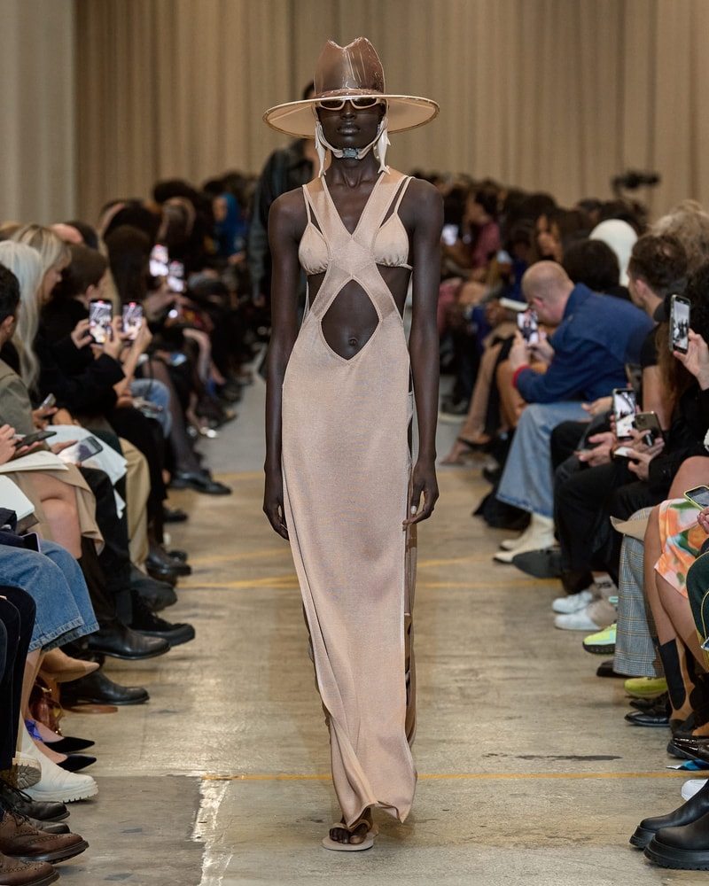 Burberry 2023ss show runway Riccardo Tisci