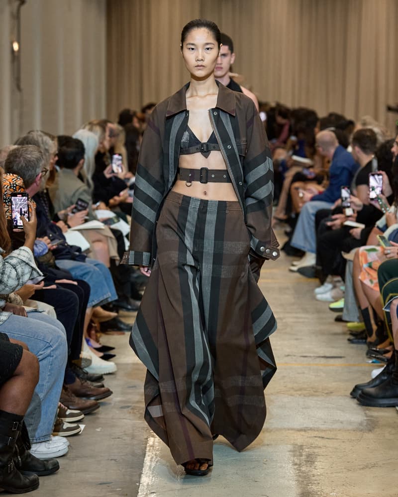 Burberry 2023ss show runway Riccardo Tisci