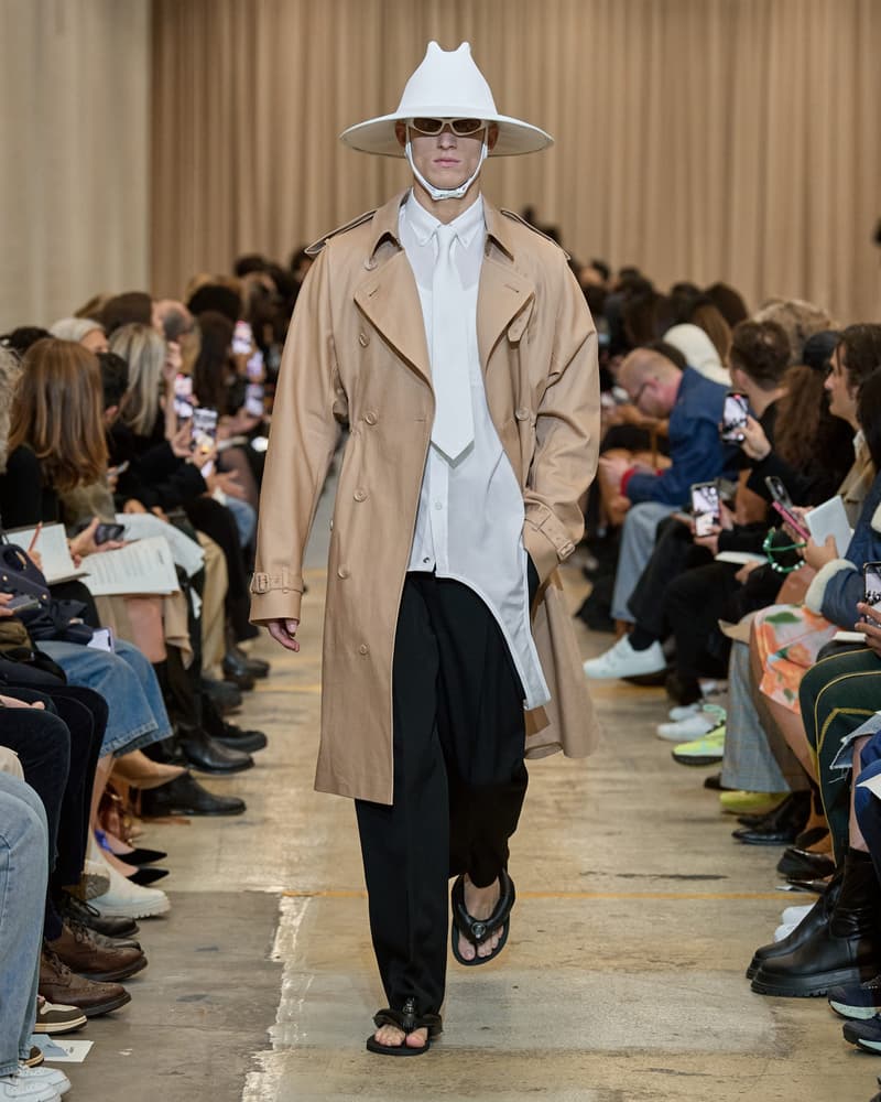 Burberry 2023ss show runway Riccardo Tisci