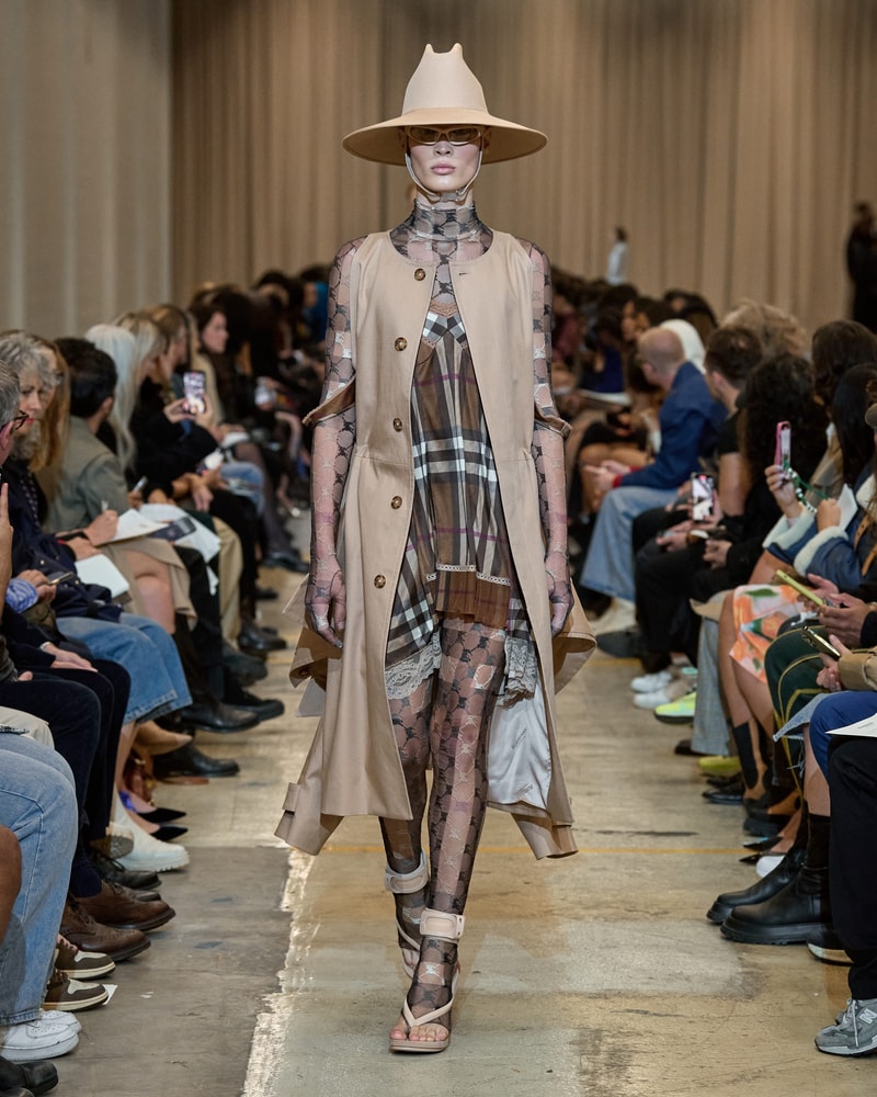 Burberry 2023ss show runway Riccardo Tisci