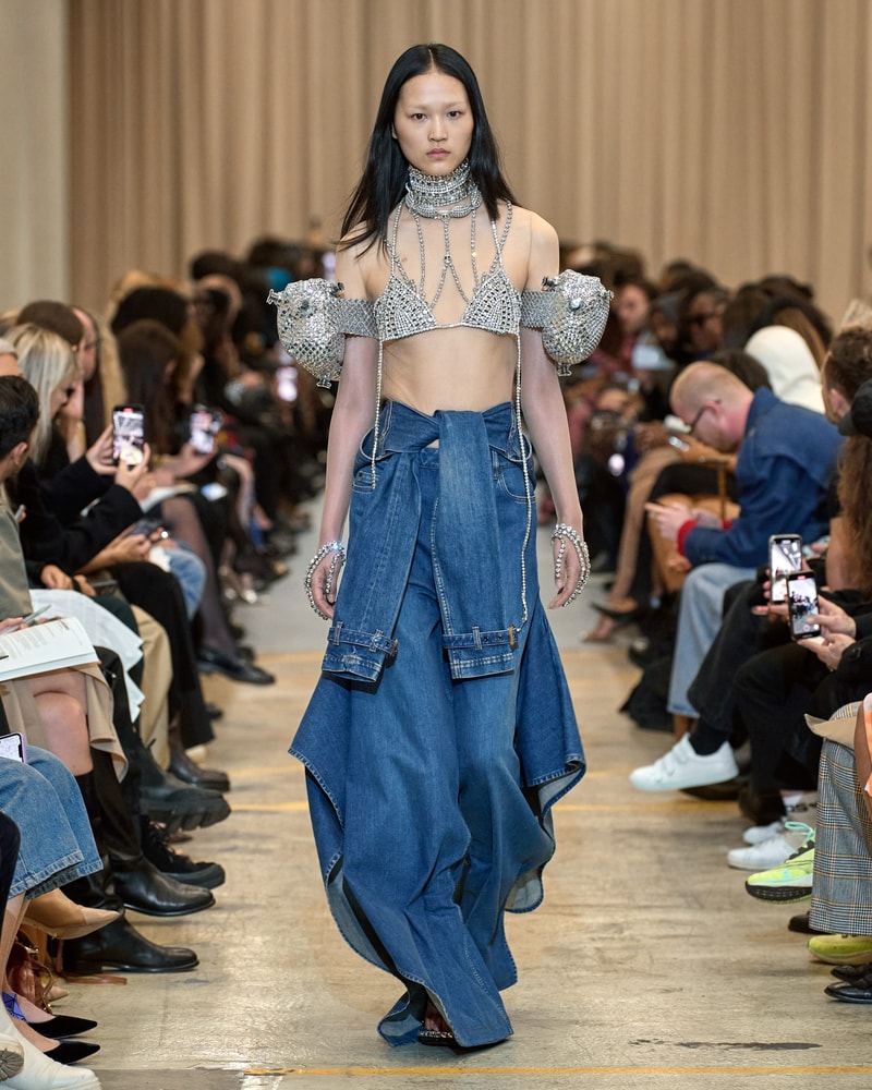 Burberry 2023ss show runway Riccardo Tisci