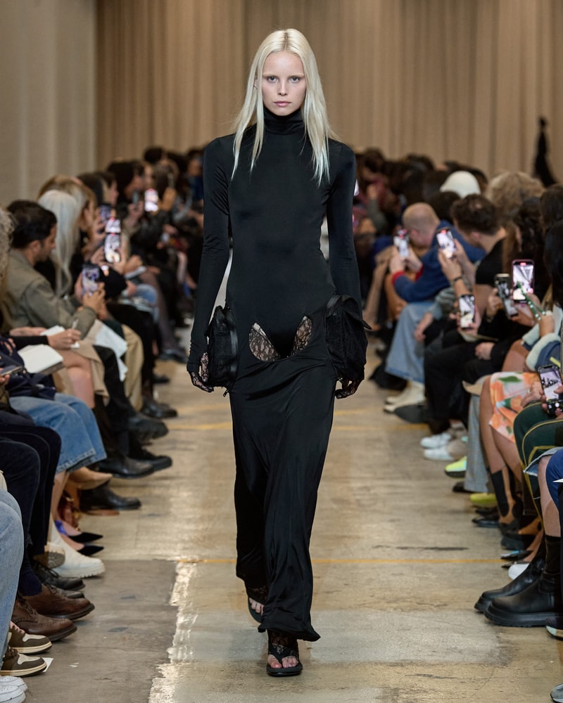 Burberry 2023ss show runway Riccardo Tisci