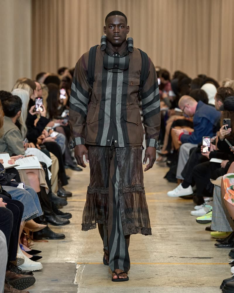 Burberry 2023ss show runway Riccardo Tisci