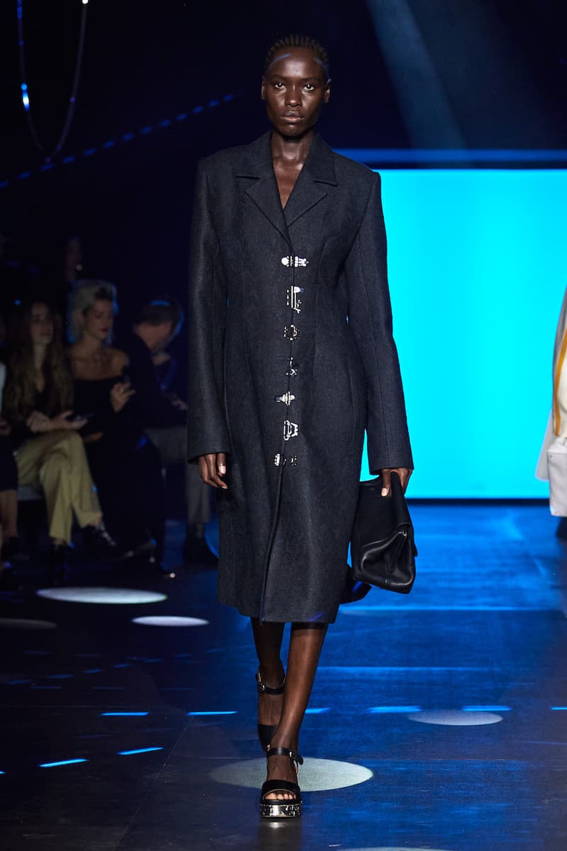 Chloé paris pfw 2023 ss Gabriela Hearst runway show detail