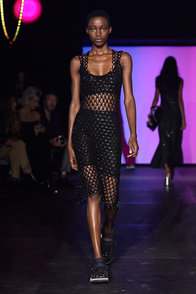 Chloé paris pfw 2023 ss Gabriela Hearst runway show detail
