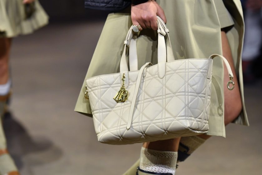 dior handbags 2023 ss paris pfw detail runway show