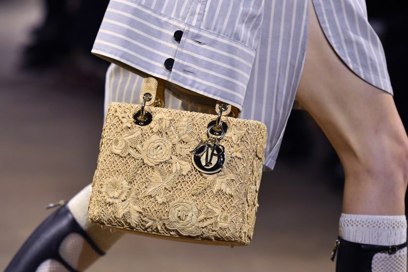 dior handbags 2023 ss paris pfw detail runway show