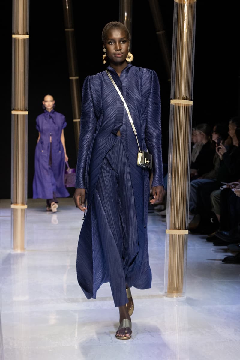 Giorgio Armani milan mfw 2022 ss runway