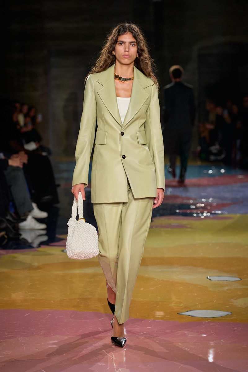 Bottega Veneta 2023SS show runway MFW