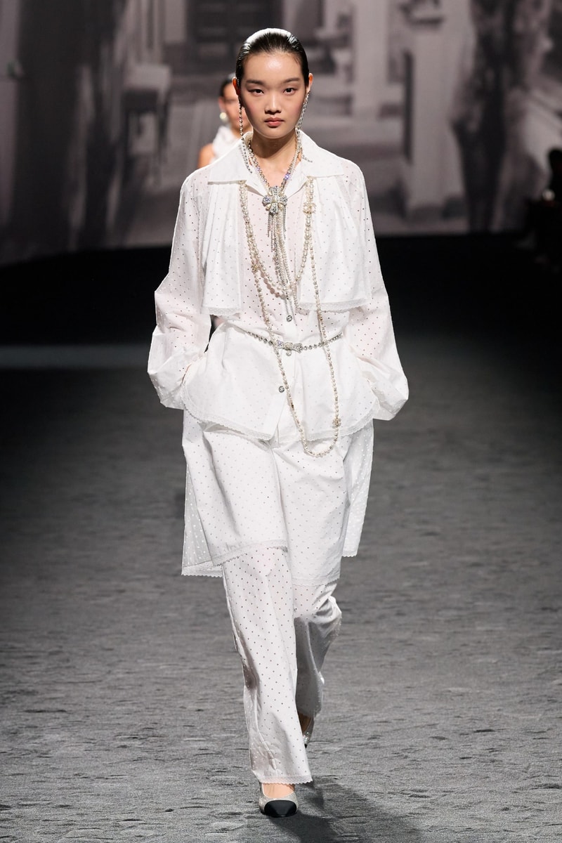 chanel 2023ss runway fashion show pfw