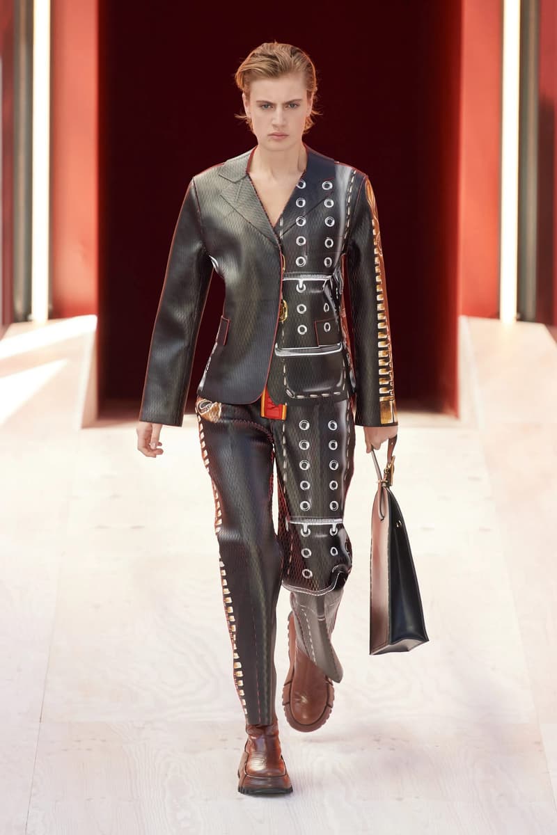 louis vuitton paris pfw runway show detail