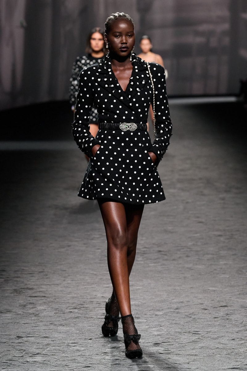 chanel 2023ss runway fashion show pfw
