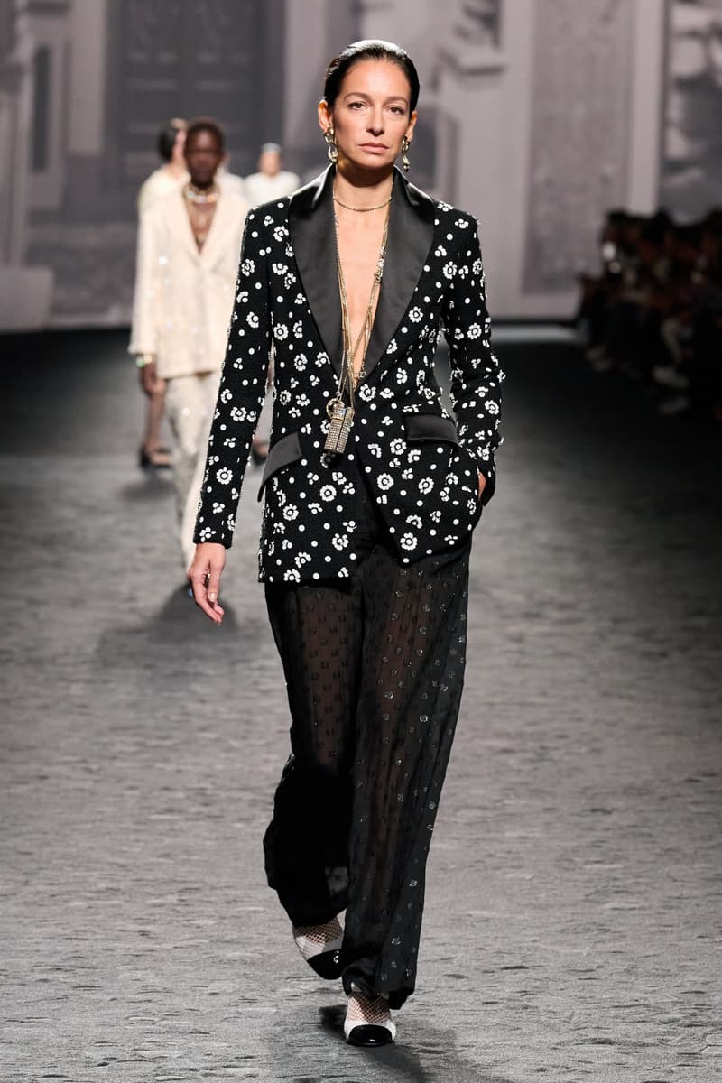 chanel 2023ss runway fashion show pfw