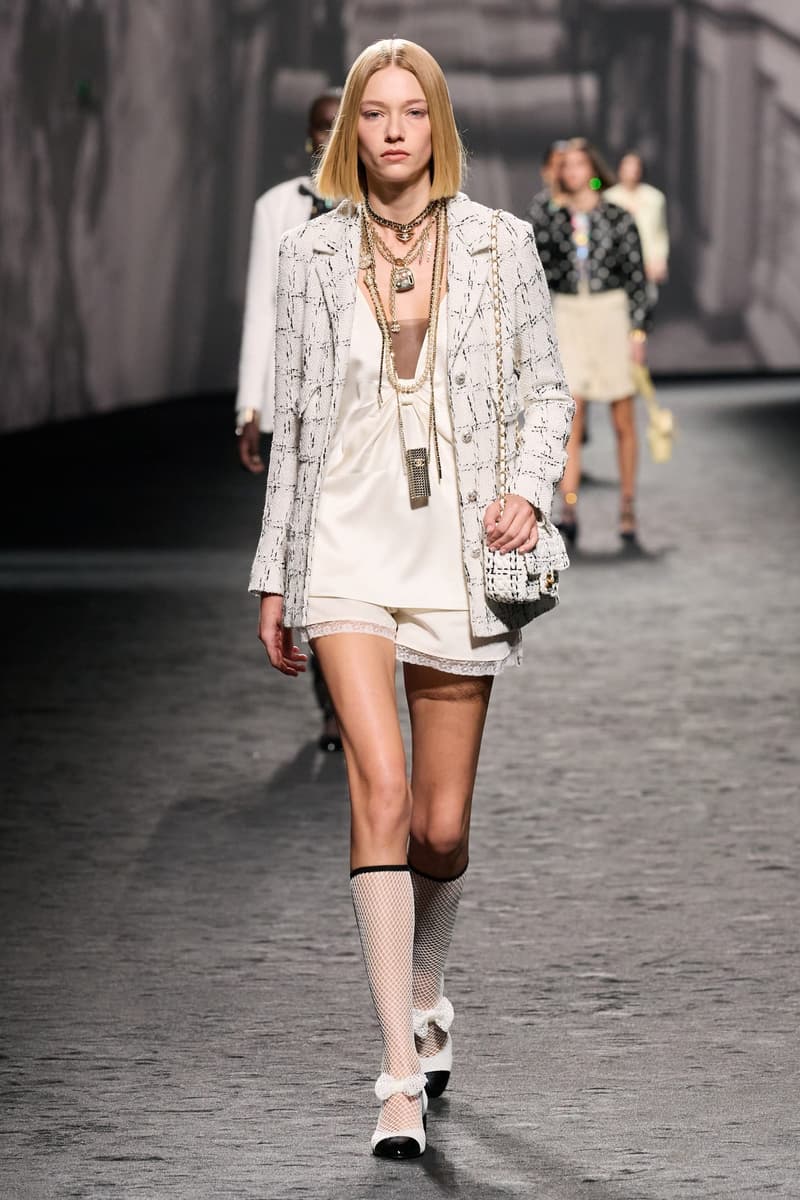 chanel 2023ss runway fashion show pfw