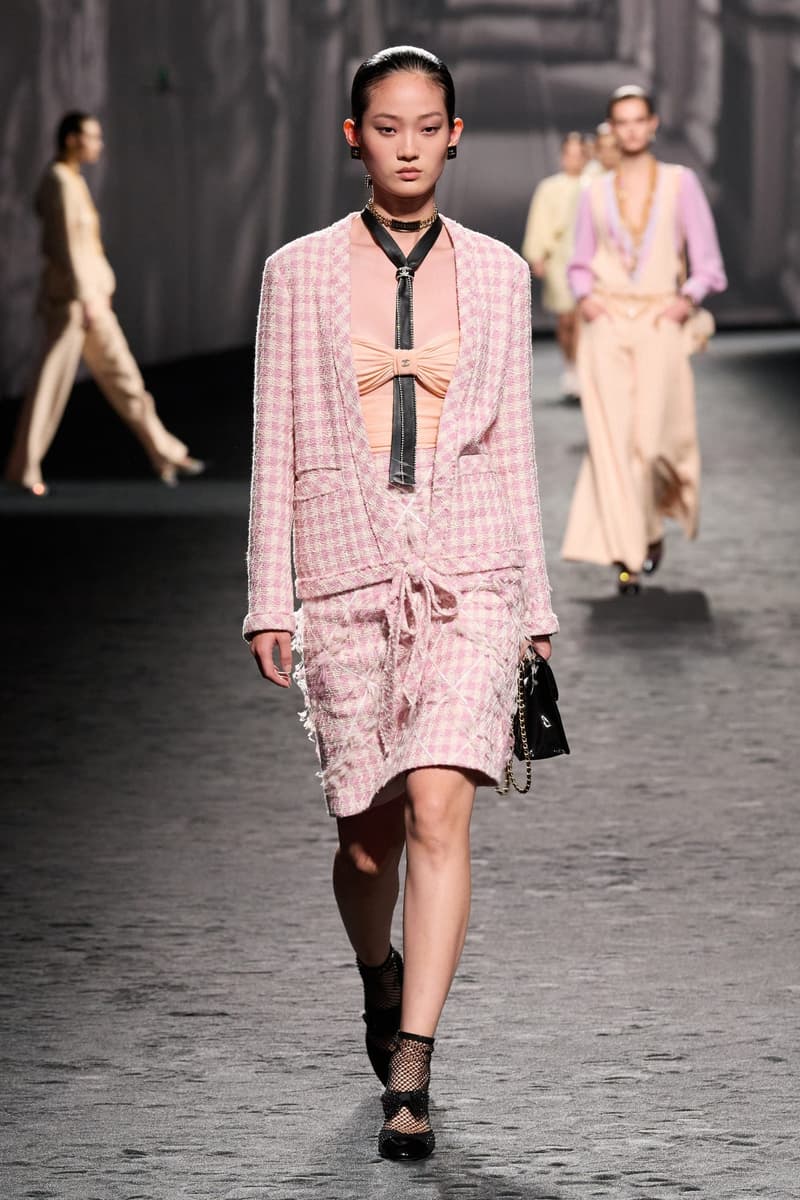 chanel 2023ss runway fashion show pfw