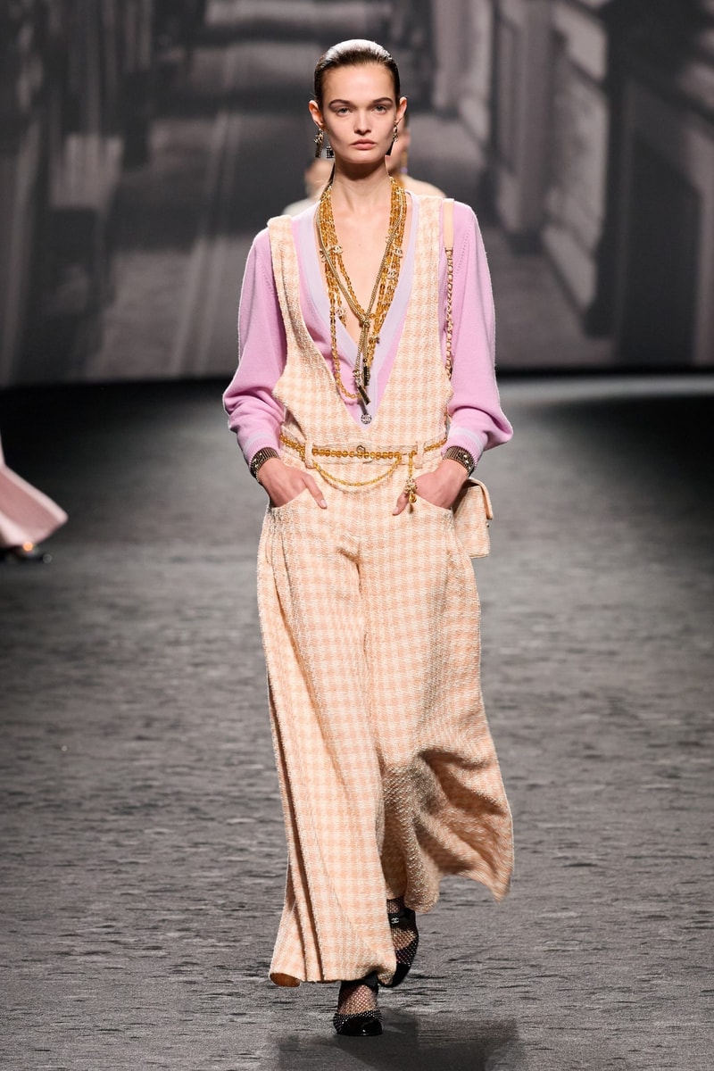 chanel 2023ss runway fashion show pfw
