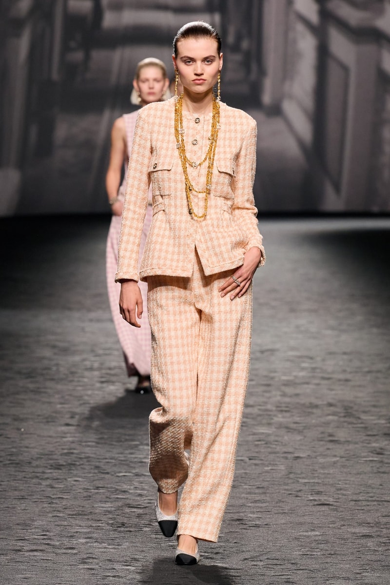 chanel 2023ss runway fashion show pfw