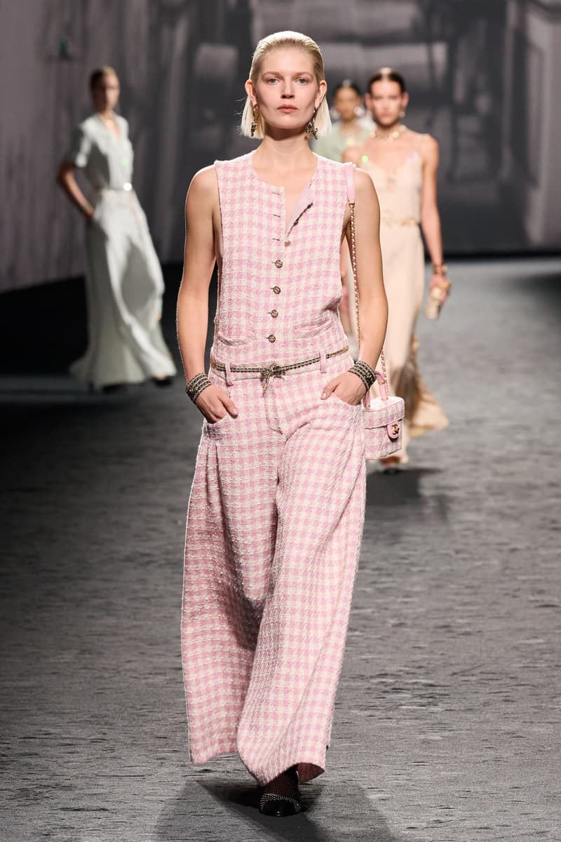 chanel 2023ss runway fashion show pfw