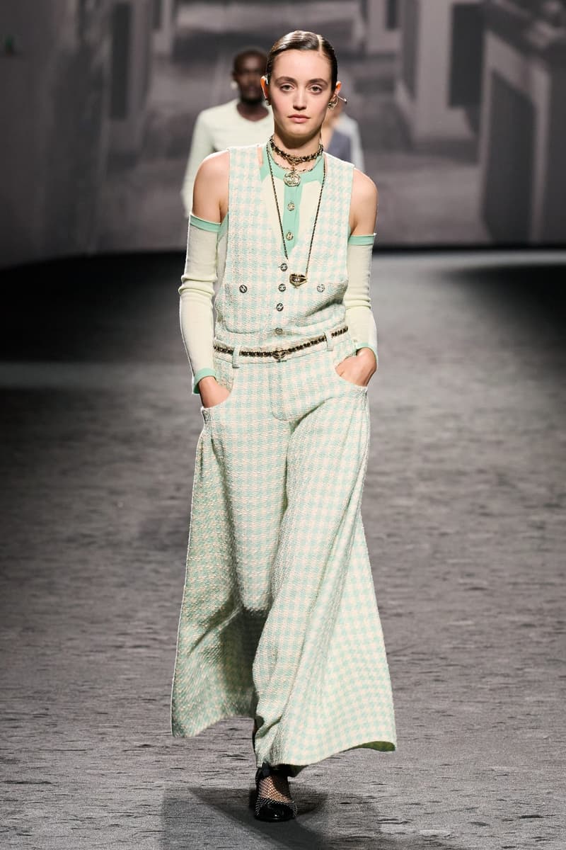 chanel 2023ss runway fashion show pfw