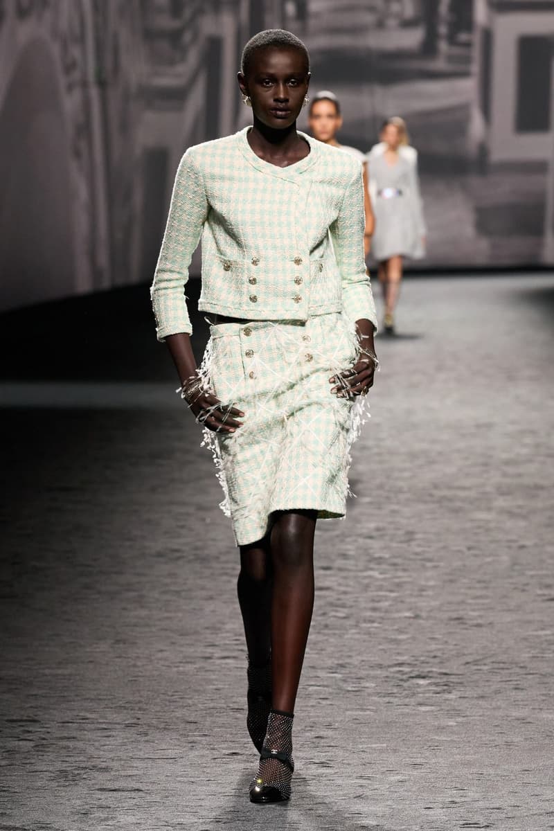 chanel 2023ss runway fashion show pfw