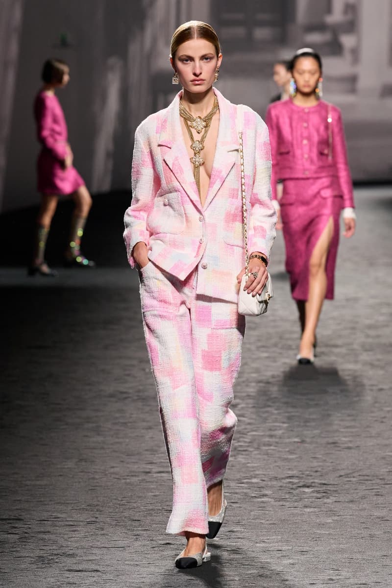 chanel 2023ss runway fashion show pfw