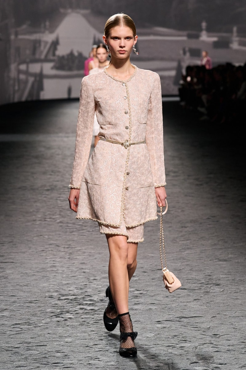 chanel 2023ss runway fashion show pfw