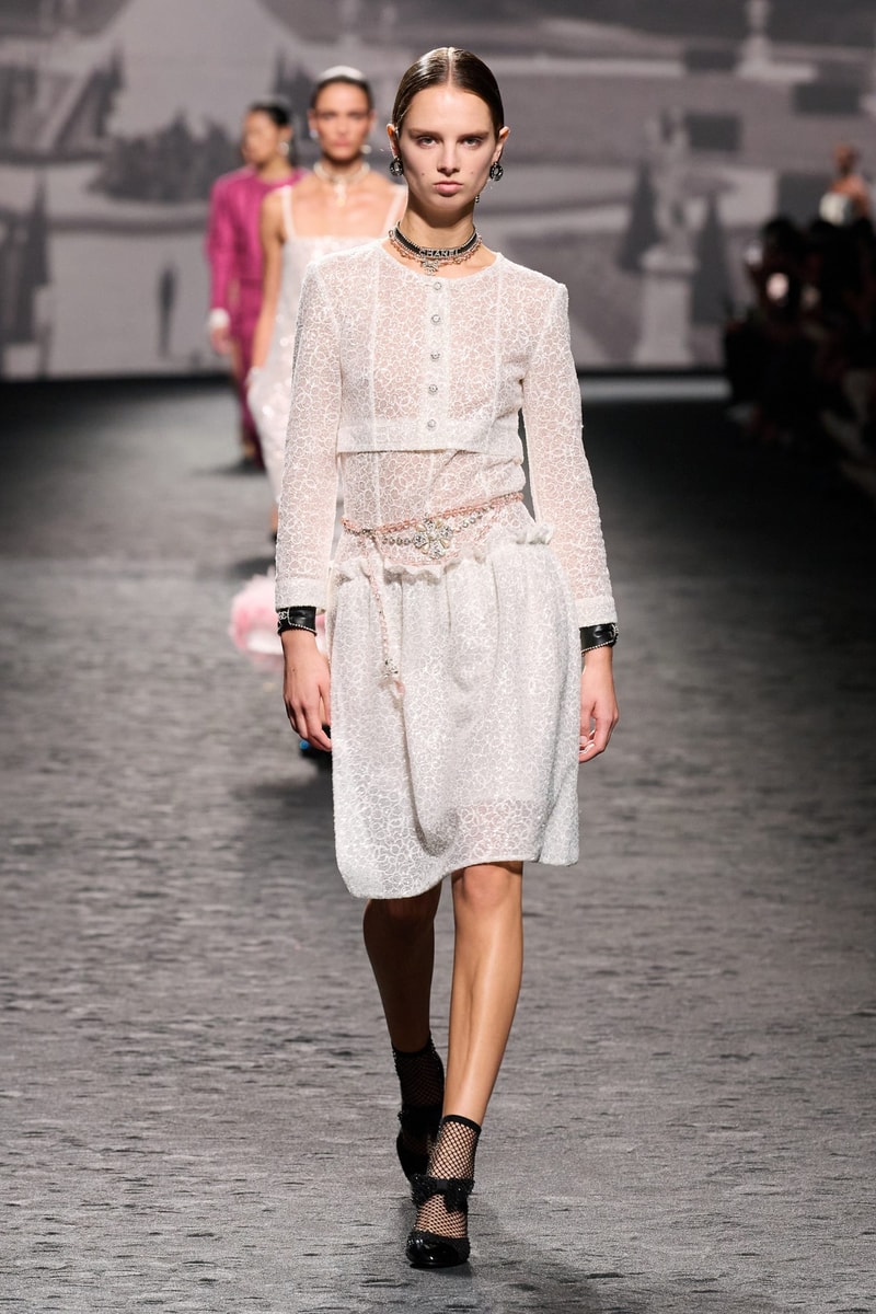chanel 2023ss runway fashion show pfw