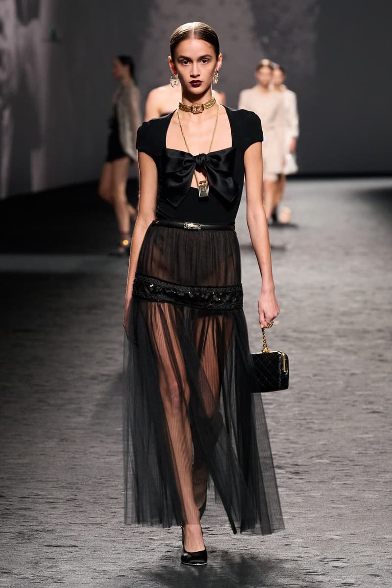 chanel 2023ss runway fashion show pfw
