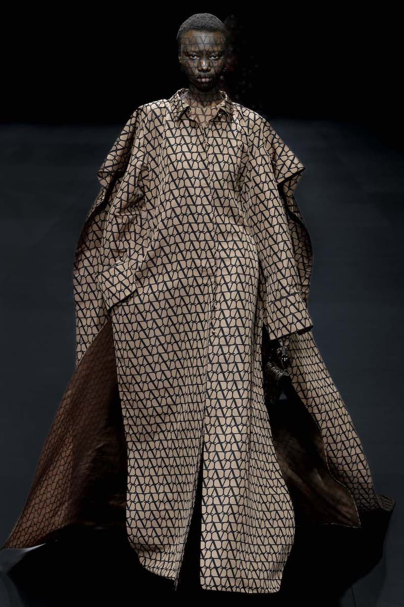 valentino paris pfw fashion week 23 ss detail concept